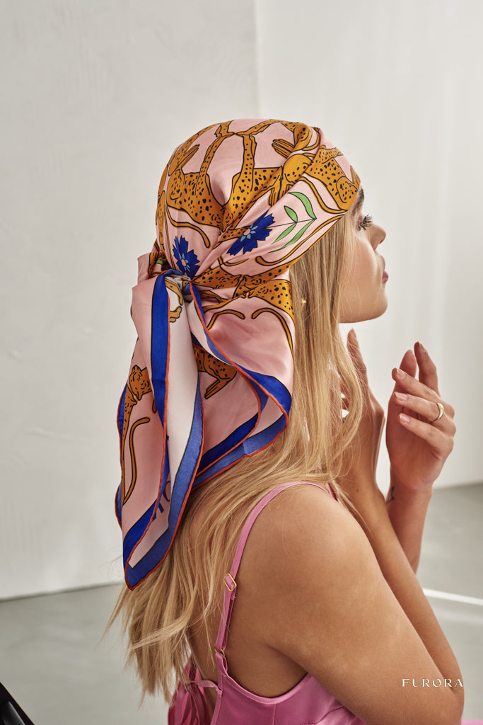 Jedwabna Apaszka Iris