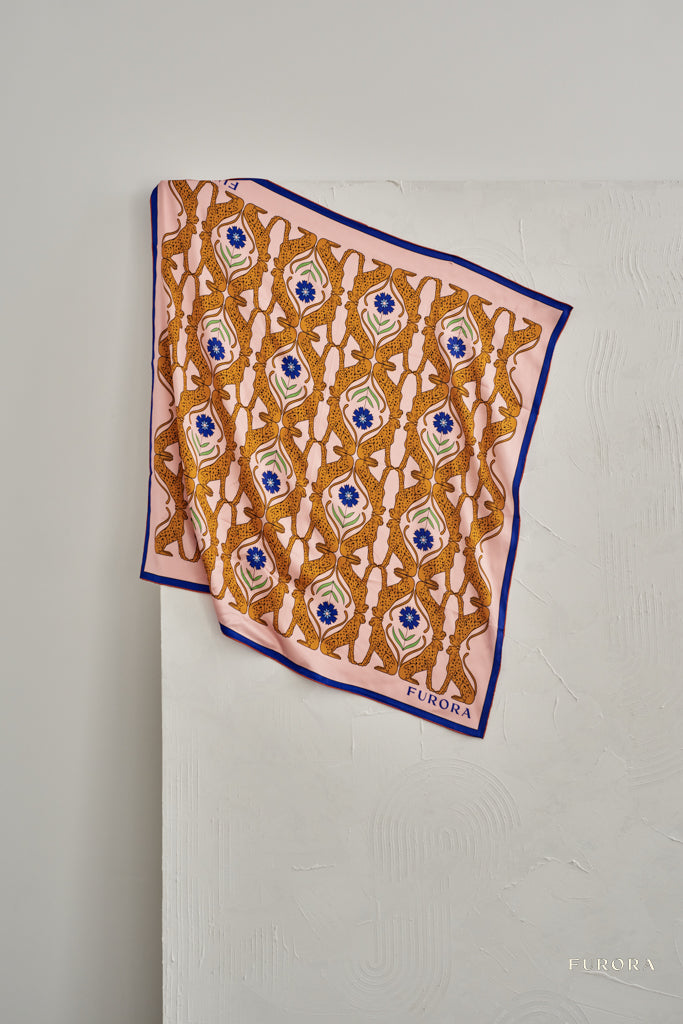 Jedwabna Apaszka Iris